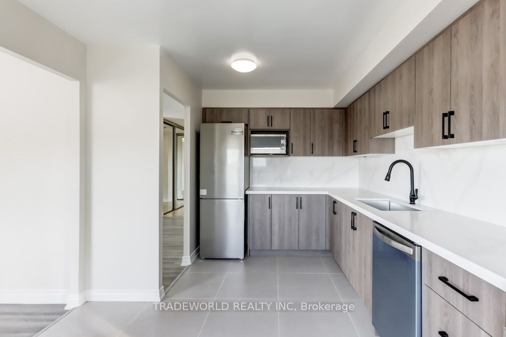 1 Reidmount Ave, unit 1003 for sale - image #19