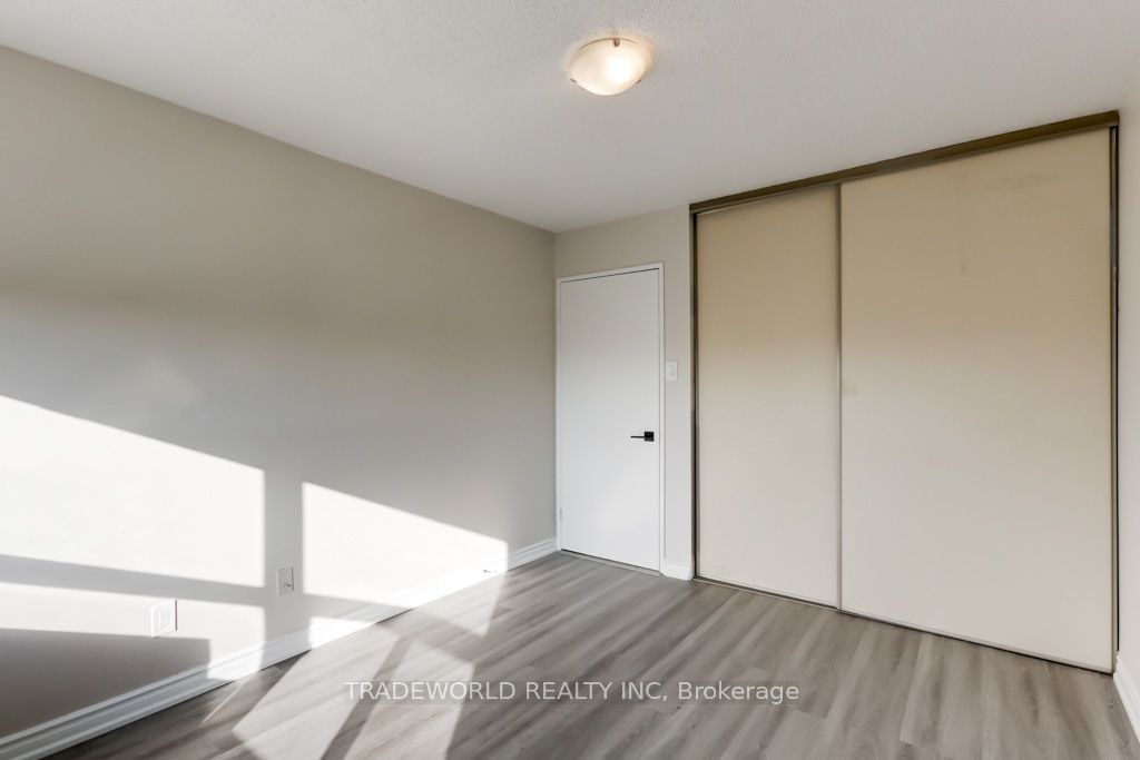 1 Reidmount Ave, unit 1003 for sale - image #31