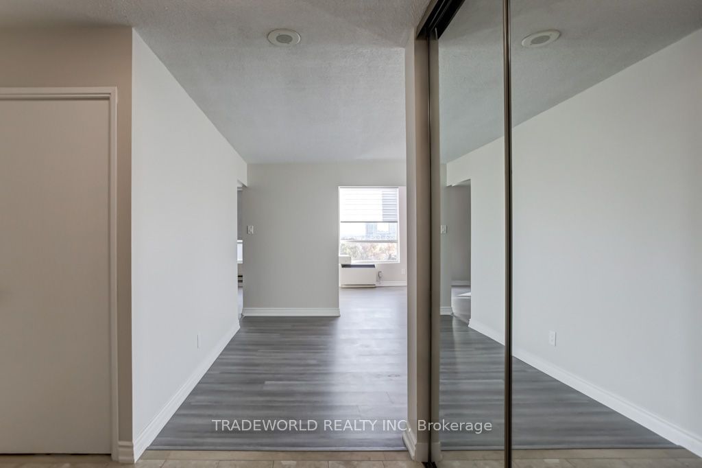 1 Reidmount Ave, unit 1003 for sale - image #5