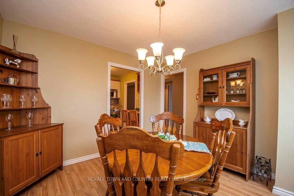 44 Falby Crt, unit 1611 for sale - image #18