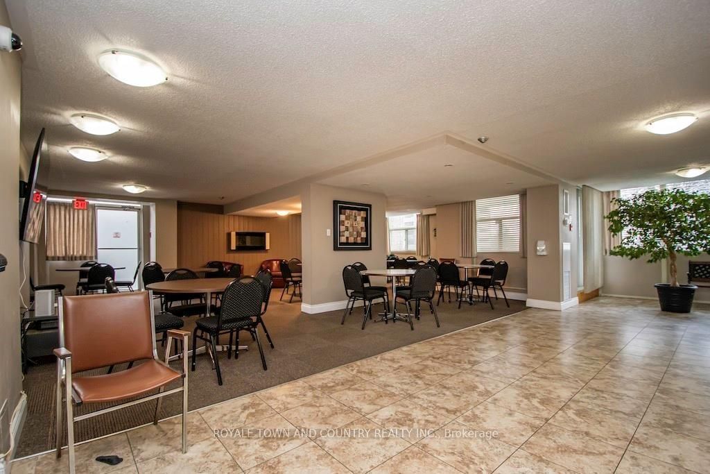 44 Falby Crt, unit 1611 for sale - image #33