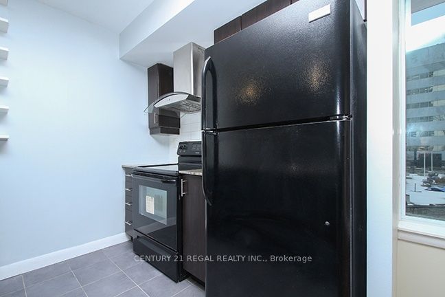 190 Borough Dr, unit 502 for rent - image #3