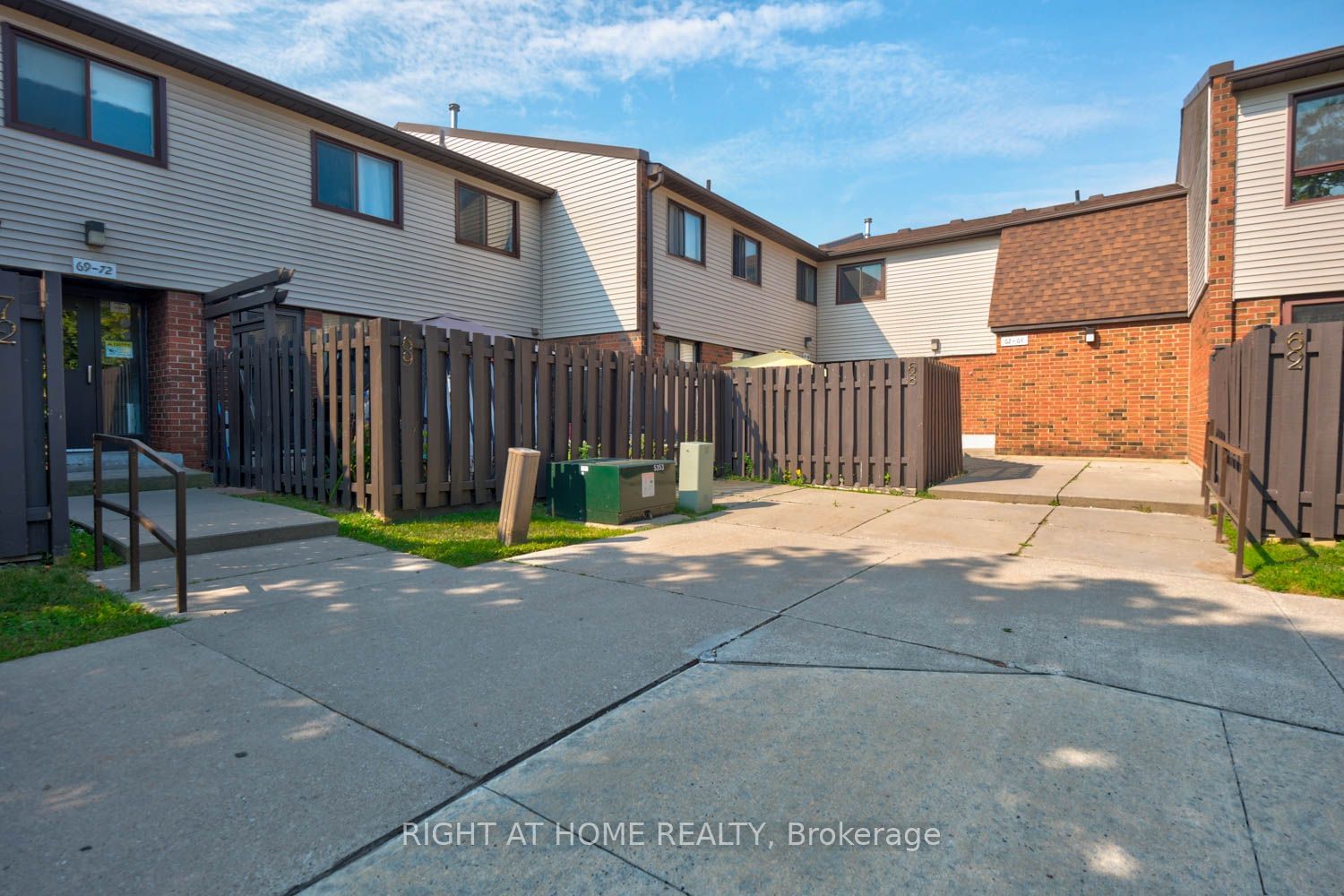 960 Glen St, unit 68 for sale - image #1