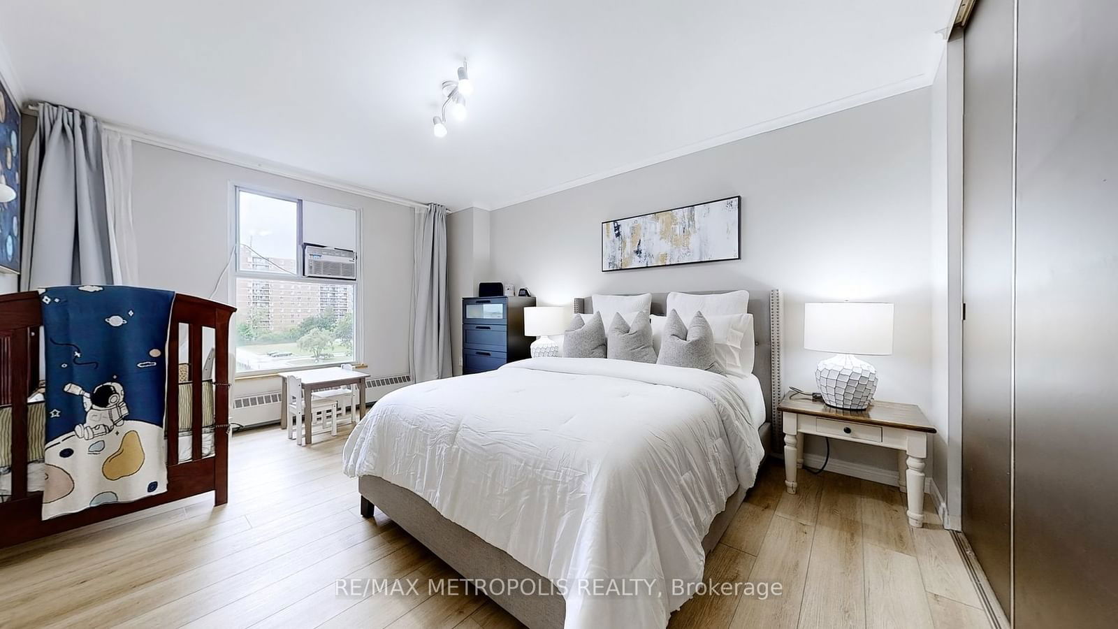 2 Glamorgan Ave, unit 509 for sale - image #12