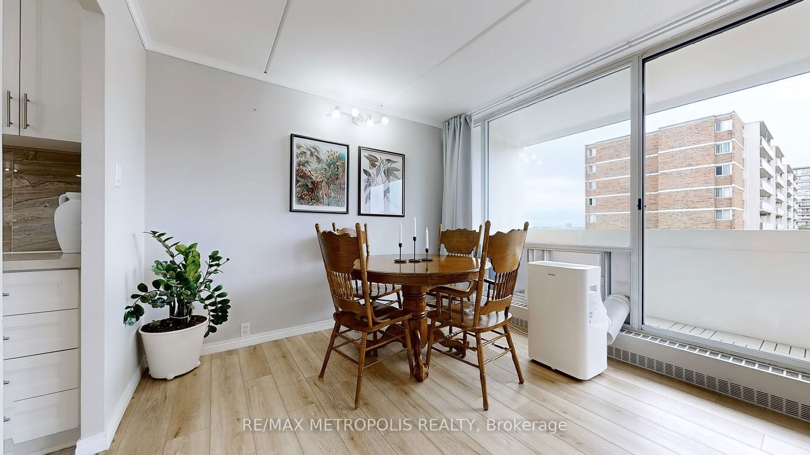 2 Glamorgan Ave, unit 509 for sale - image #7