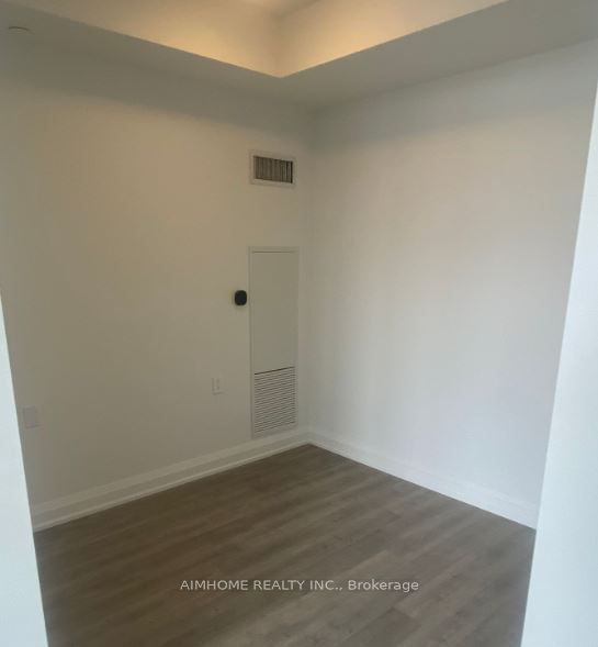 2369 Danforth Ave, unit 502 for rent