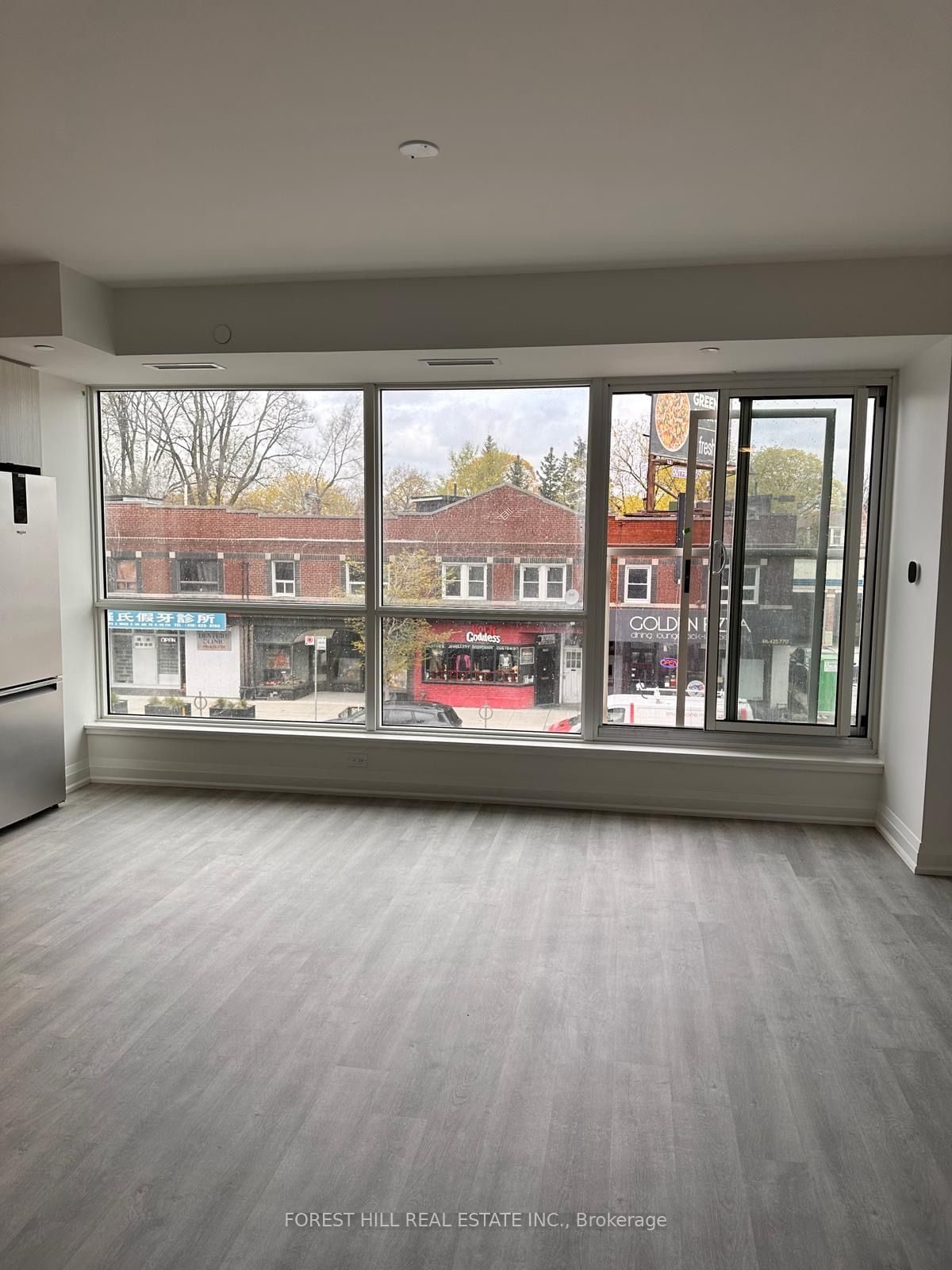 2369 Danforth Ave, unit 203 for rent - image #3