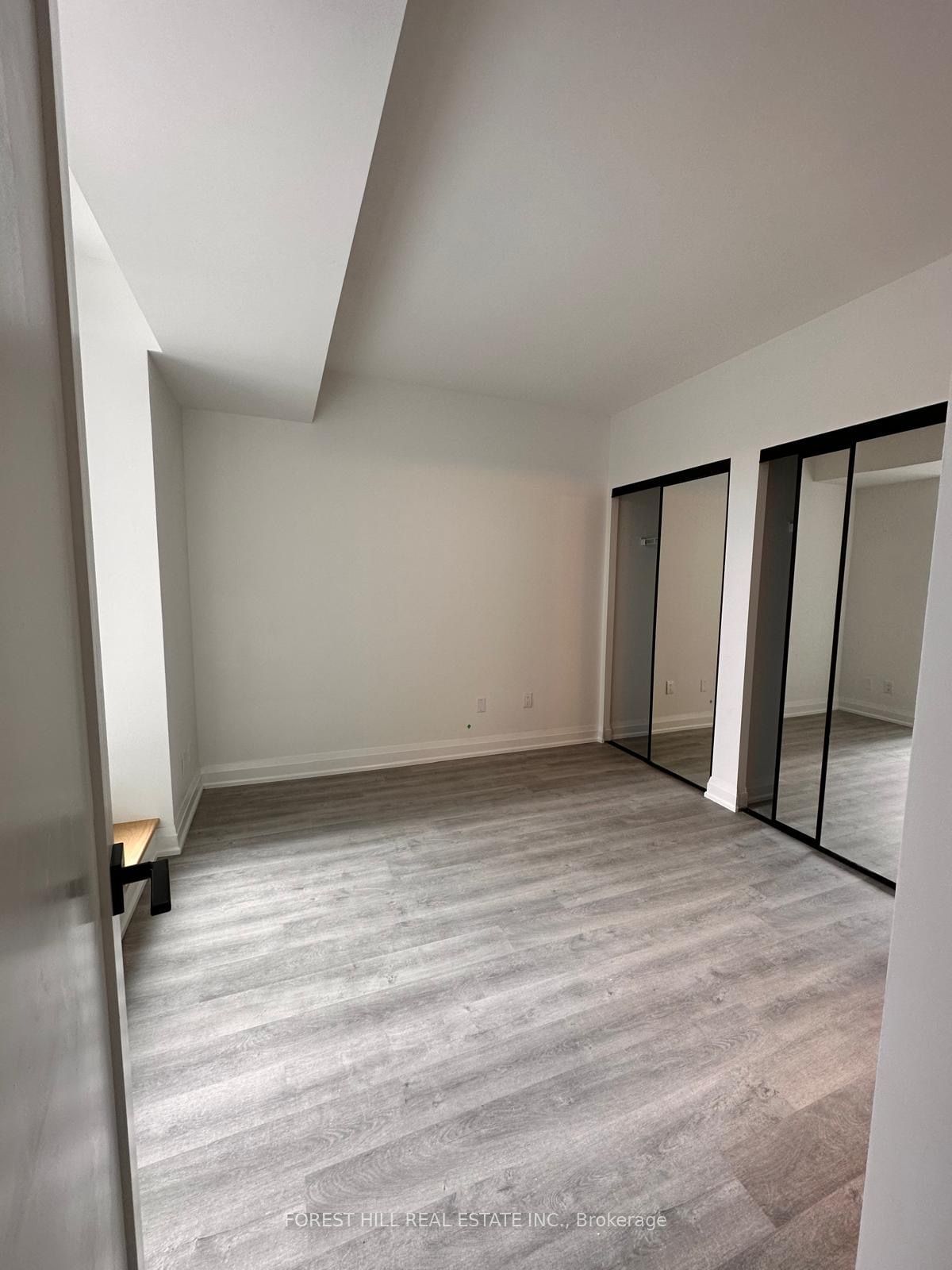 2369 Danforth Ave, unit 203 for rent - image #4