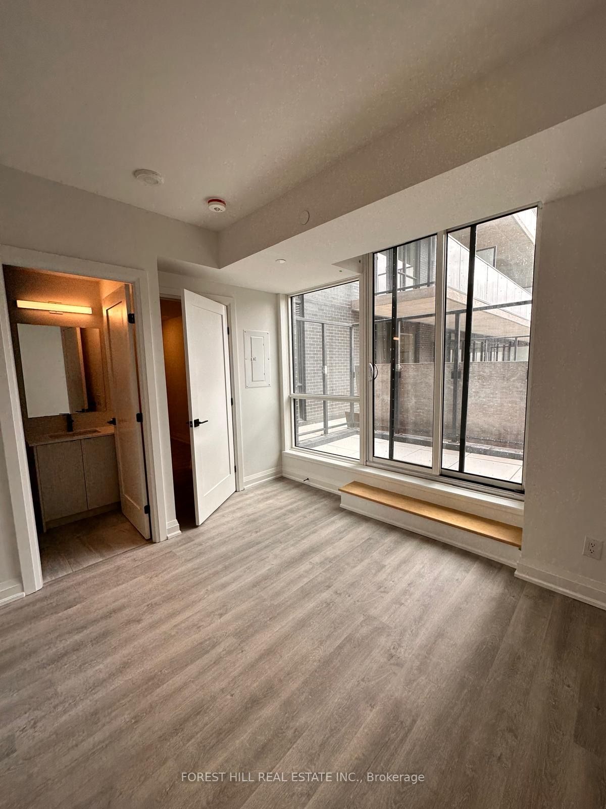 2369 Danforth Ave, unit 203 for rent - image #7