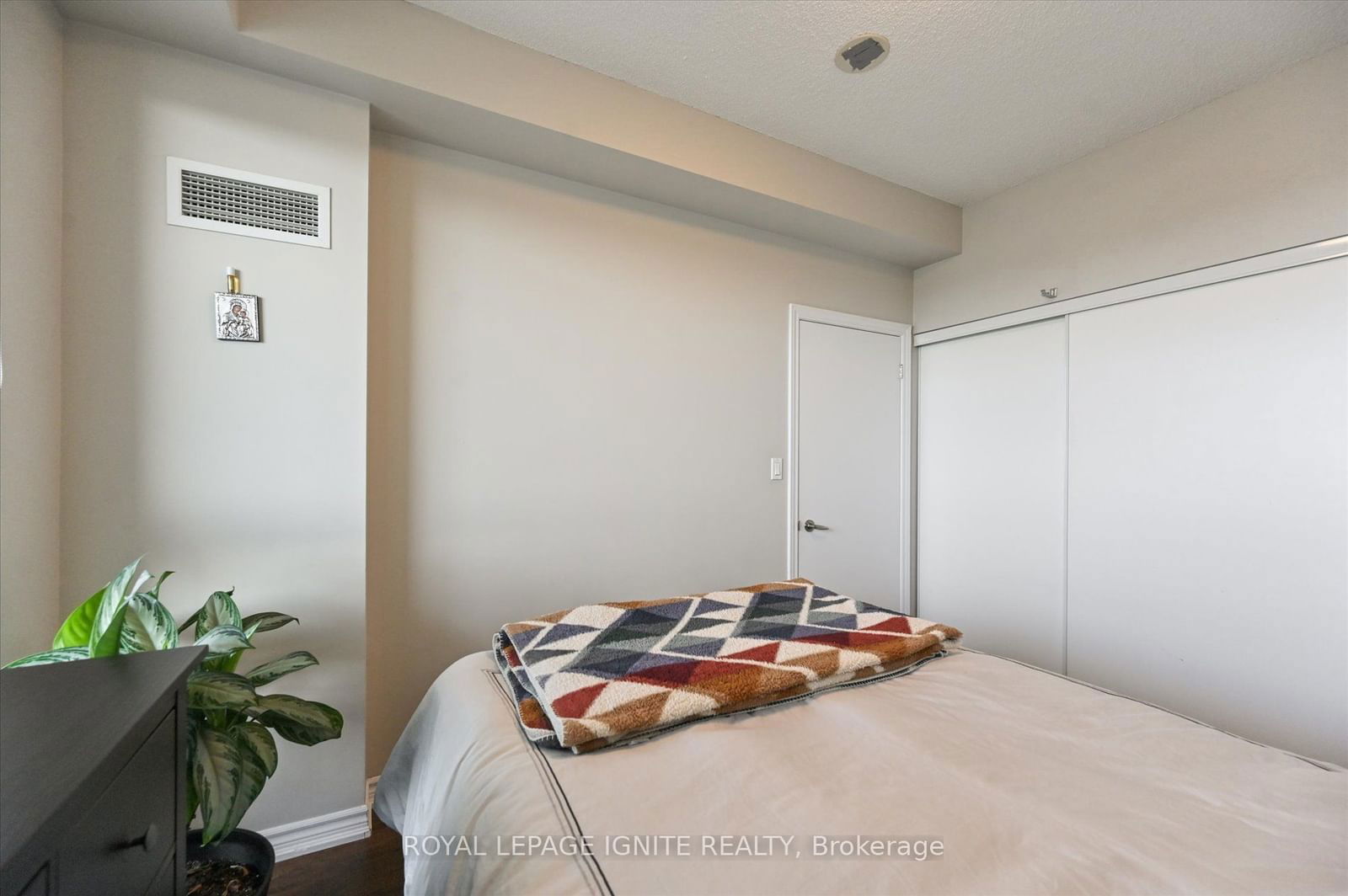 1328 Birchmount Rd, unit 1606 for sale - image #19