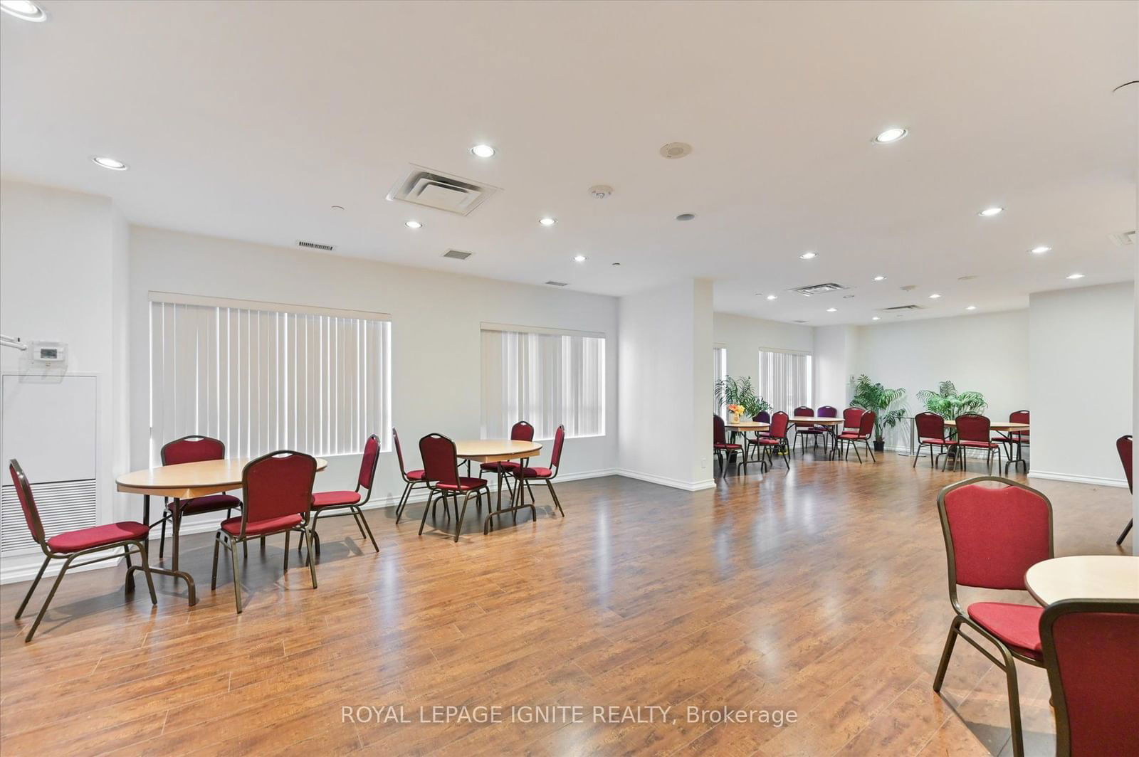 1328 Birchmount Rd, unit 1606 for sale - image #32