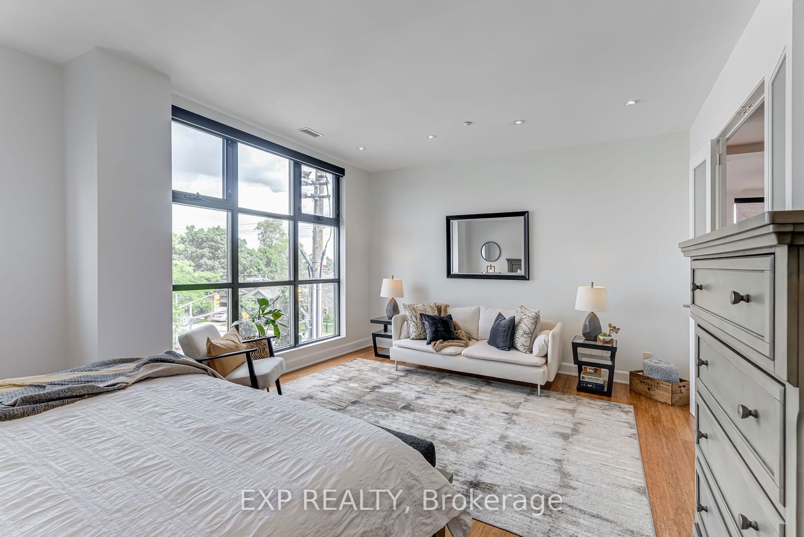 160 Fallingbrook Rd, unit 212 for sale - image #30