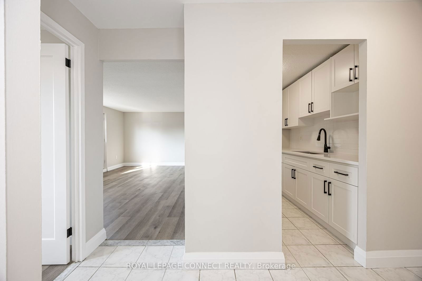 936 Glen St, unit 211 for sale - image #15