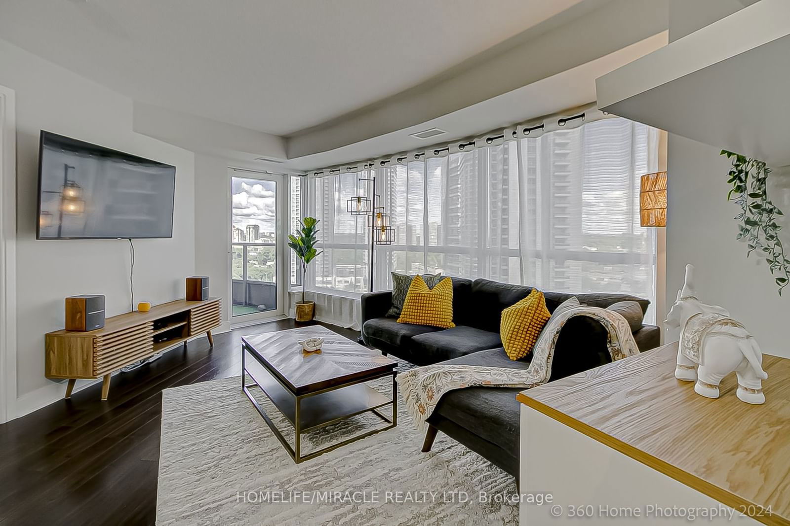 125 Village Green Sq W, unit 1410 for sale