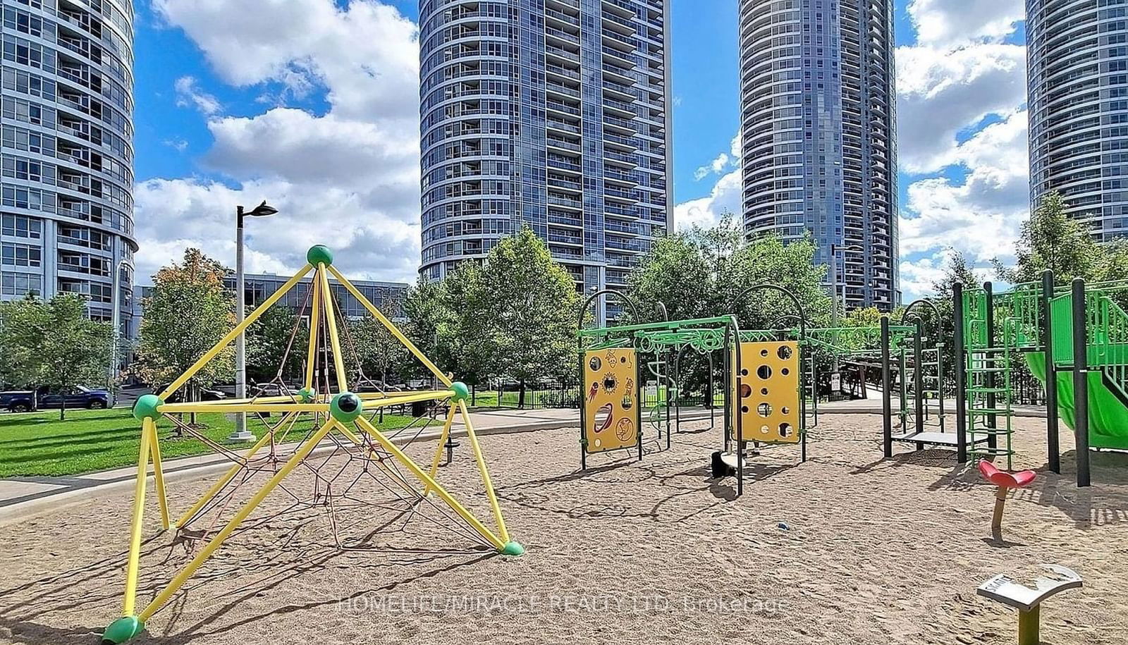 125 Village Green Sq W, unit 1410 for sale - image #18