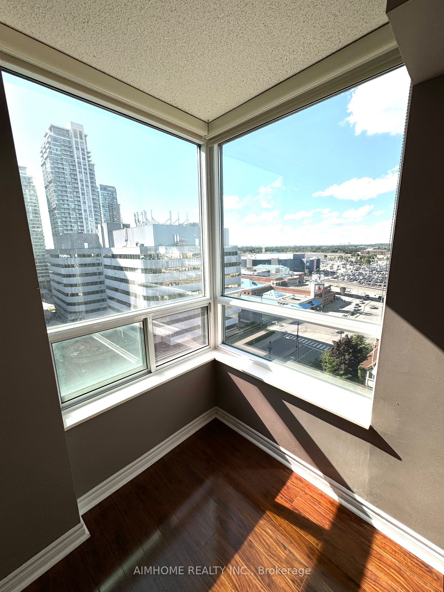 61 Town Centre Crt, unit 1103 for rent