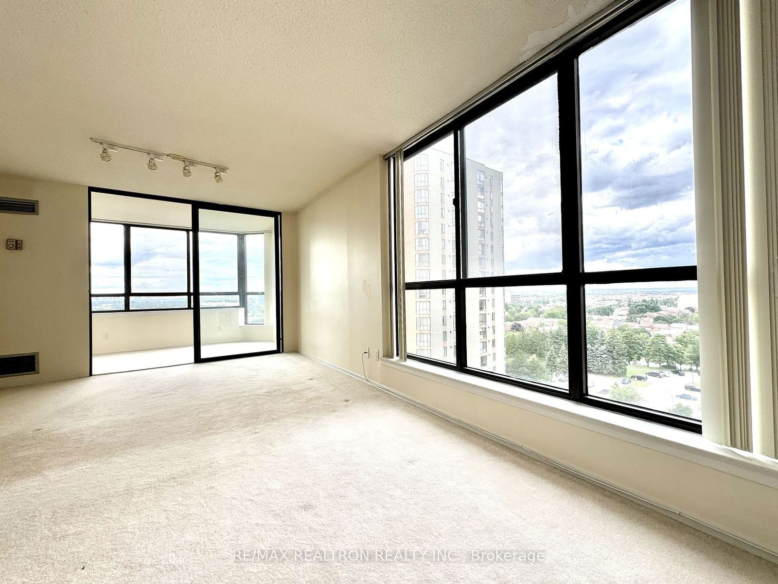 75 Bamburgh Circ, unit 1228 for sale - image #14