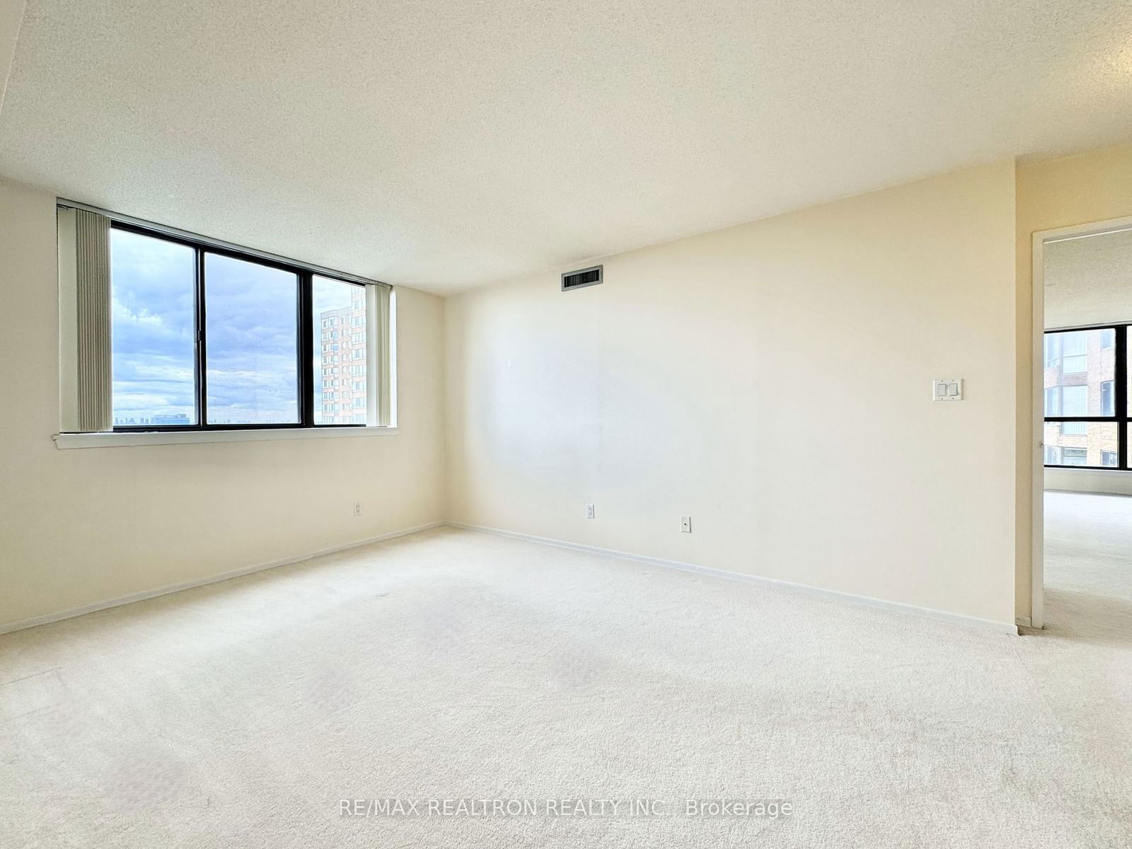 75 Bamburgh Circ, unit 1228 for sale - image #28