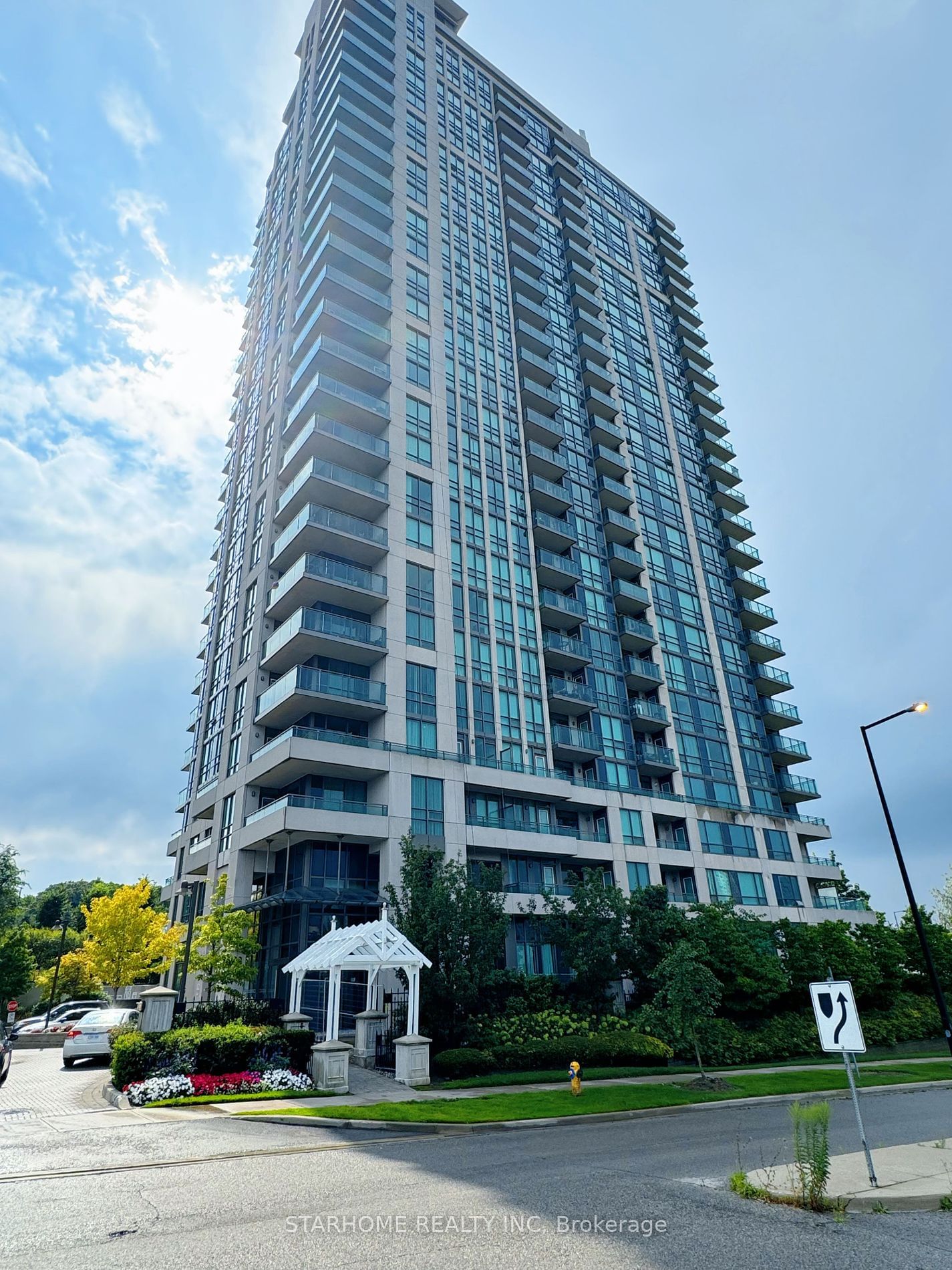 88 Grangeway Ave, unit 1207 for sale