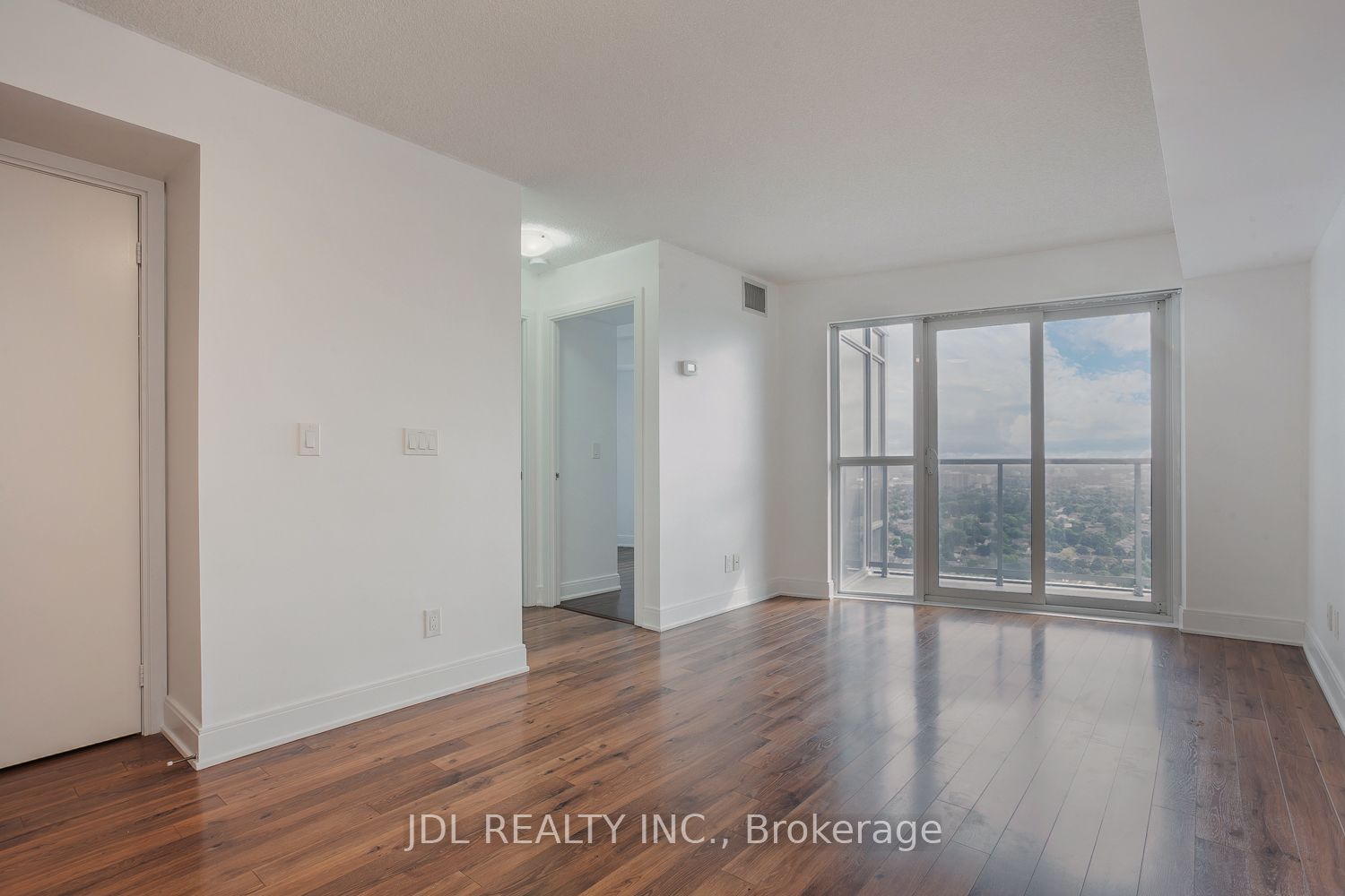 125 Village Green Sq, unit 3211 for sale - image #12