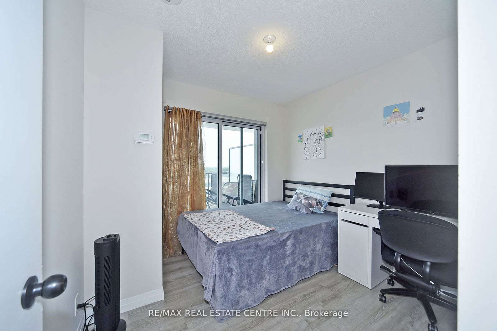 2152 Lawrence Ave E, unit 808 for sale