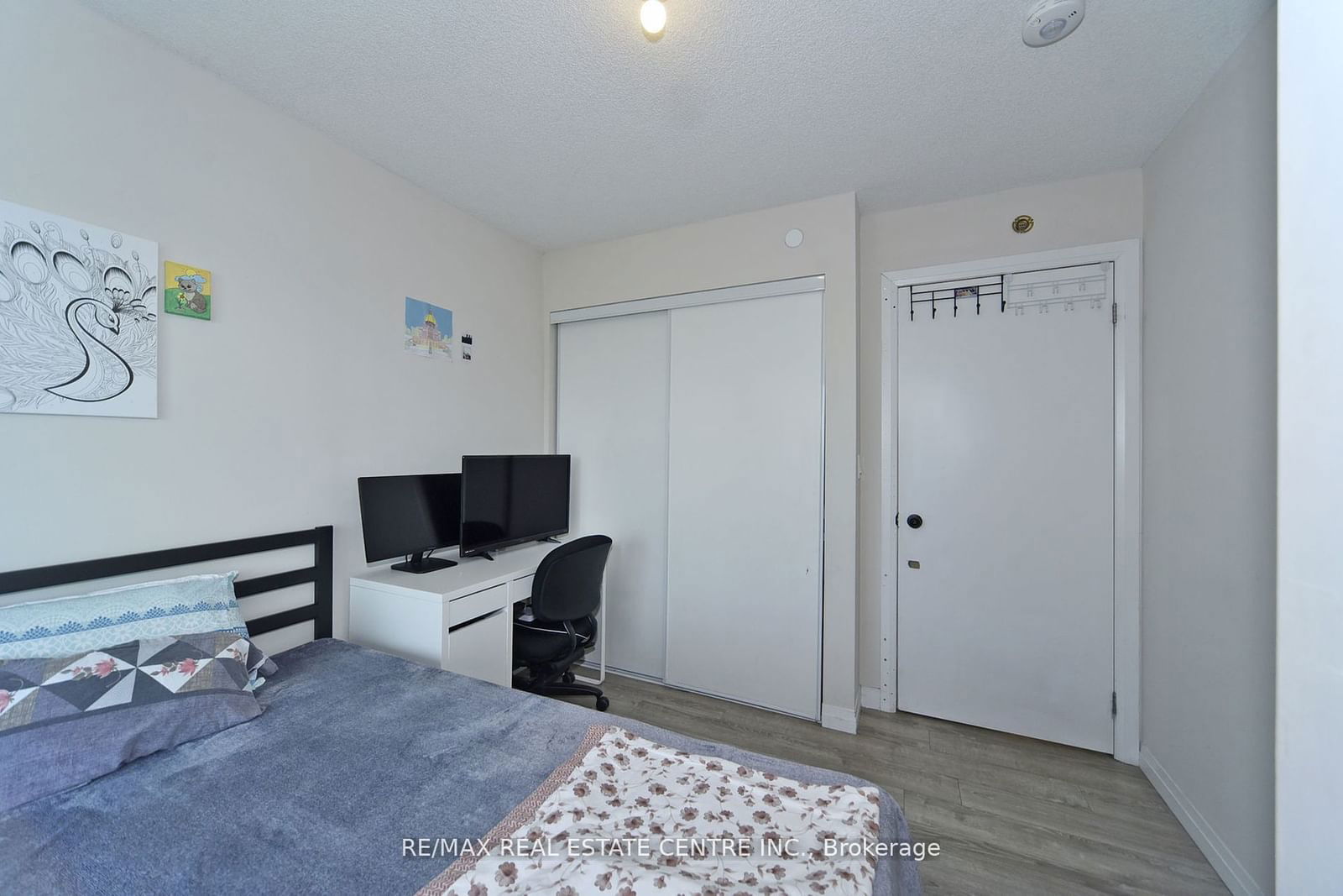 2152 Lawrence Ave E, unit 808 for sale