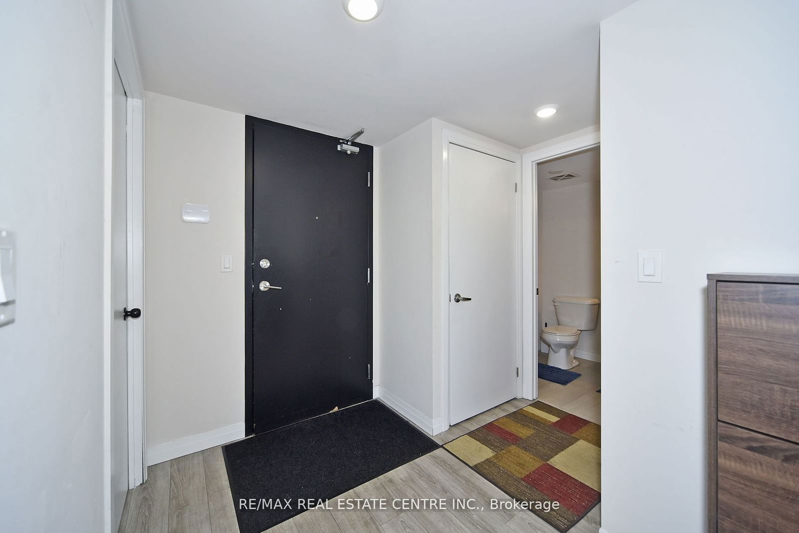 2152 Lawrence Ave E, unit 808 for sale