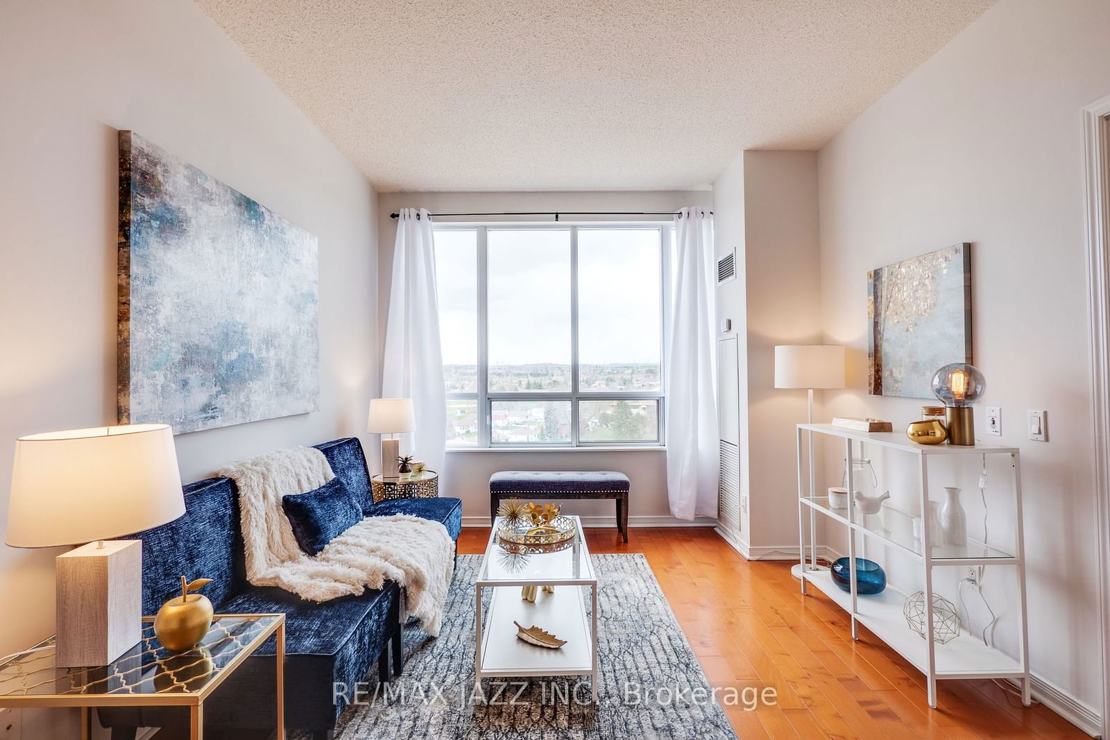 1200 The Esplanade N, unit 1104 for sale - image #4