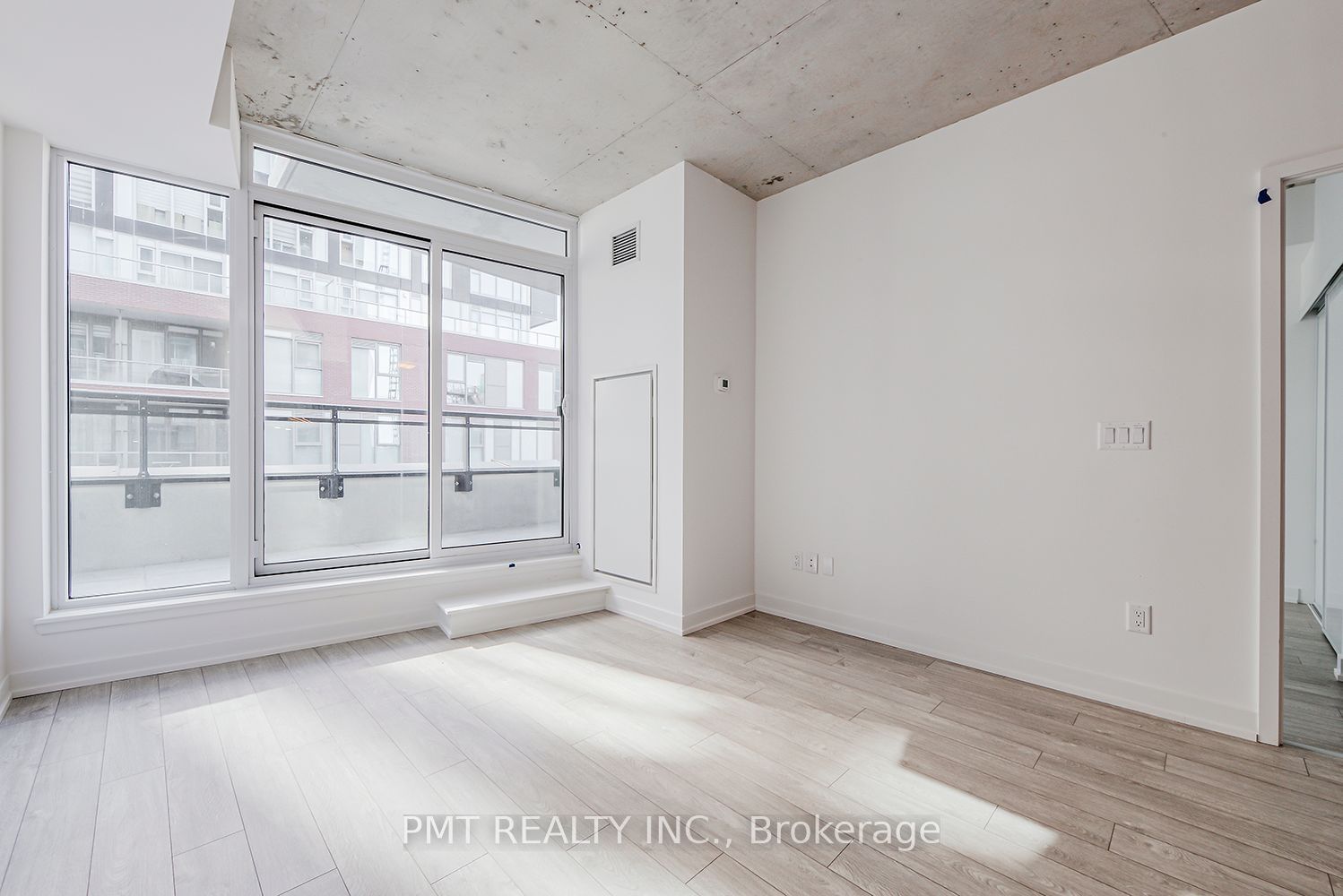 45 Baseball Pl, unit 504 for rent - image #9