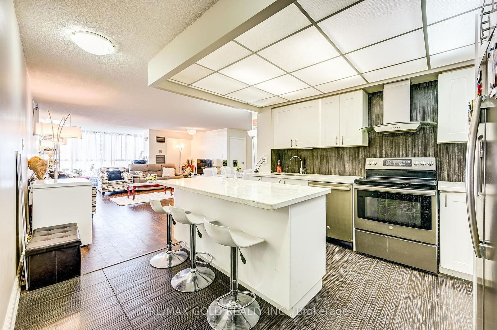 8 Silver Bell Grve, unit 709 for sale - image #12