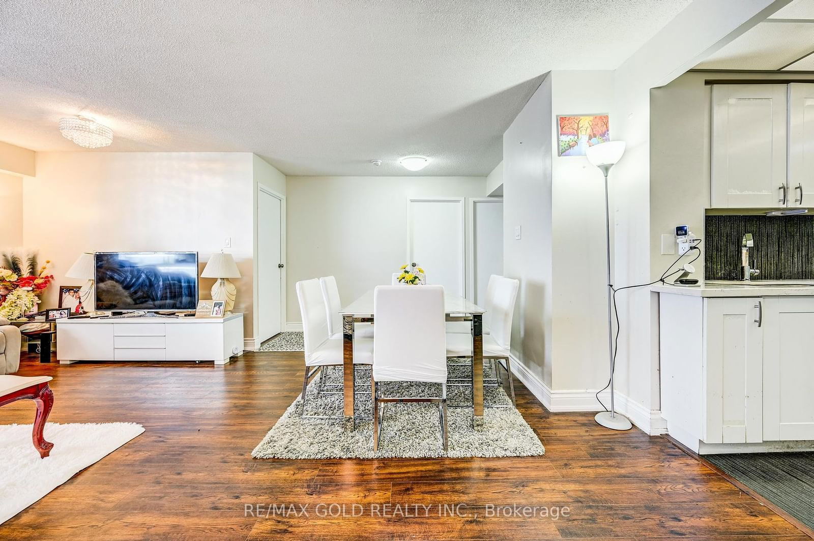 8 Silver Bell Grve, unit 709 for sale - image #23