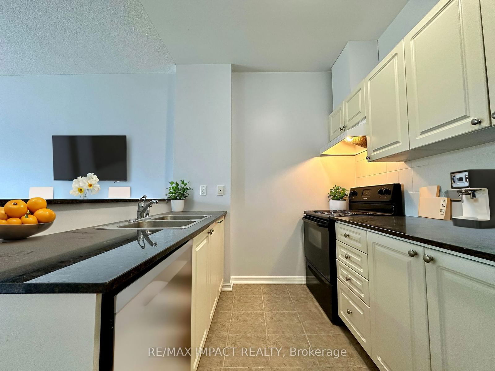 1 SIDNEY Lane, unit 104 for rent - image #24