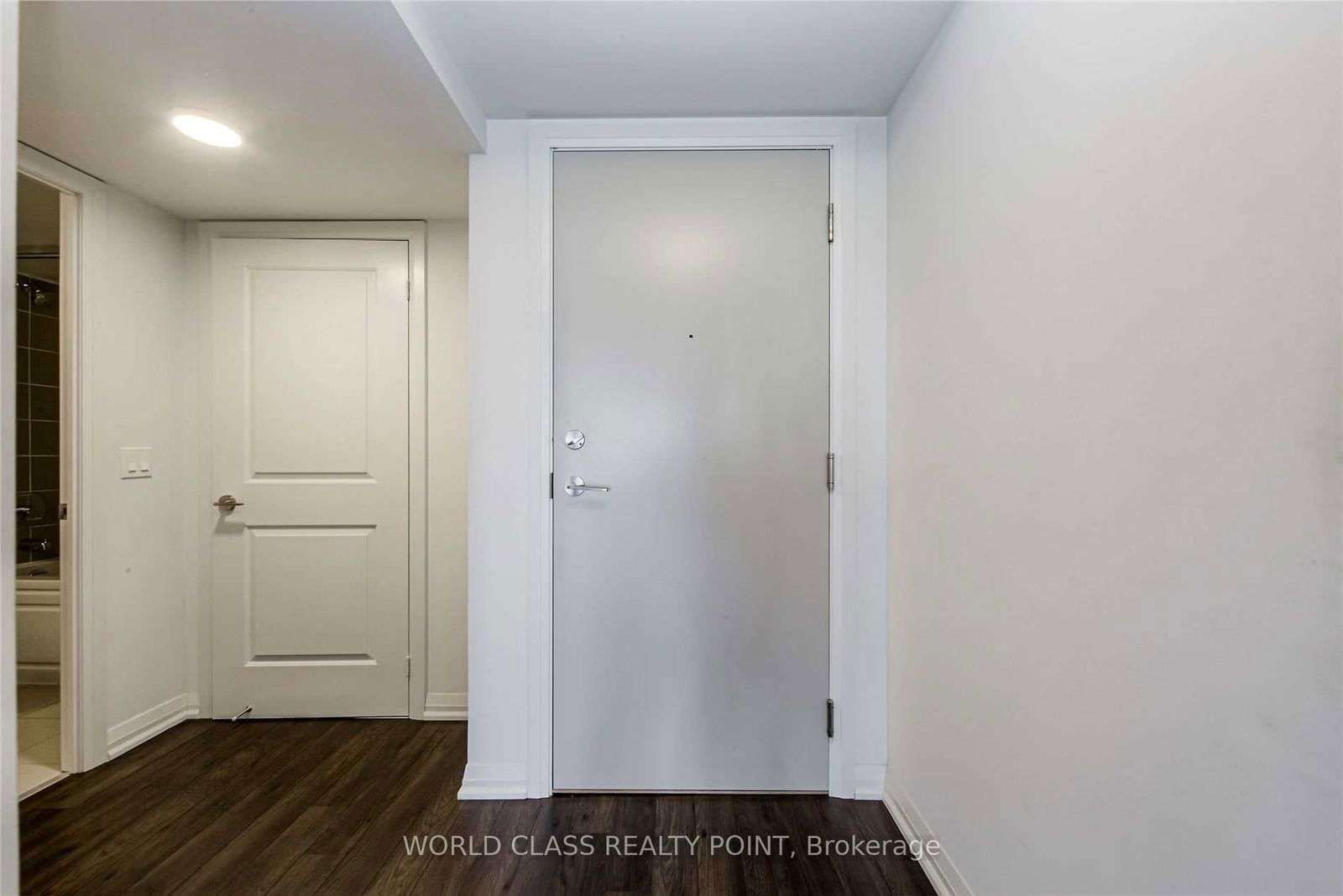 30 Meadowglen Pl, unit 517 for sale - image #10