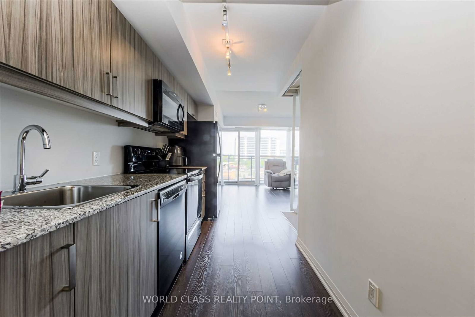 30 Meadowglen Pl, unit 517 for sale - image #13