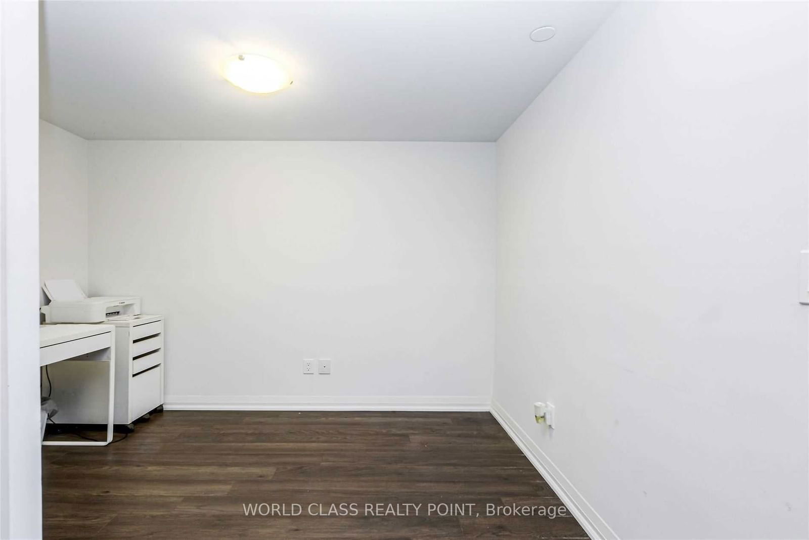 30 Meadowglen Pl, unit 517 for sale - image #27