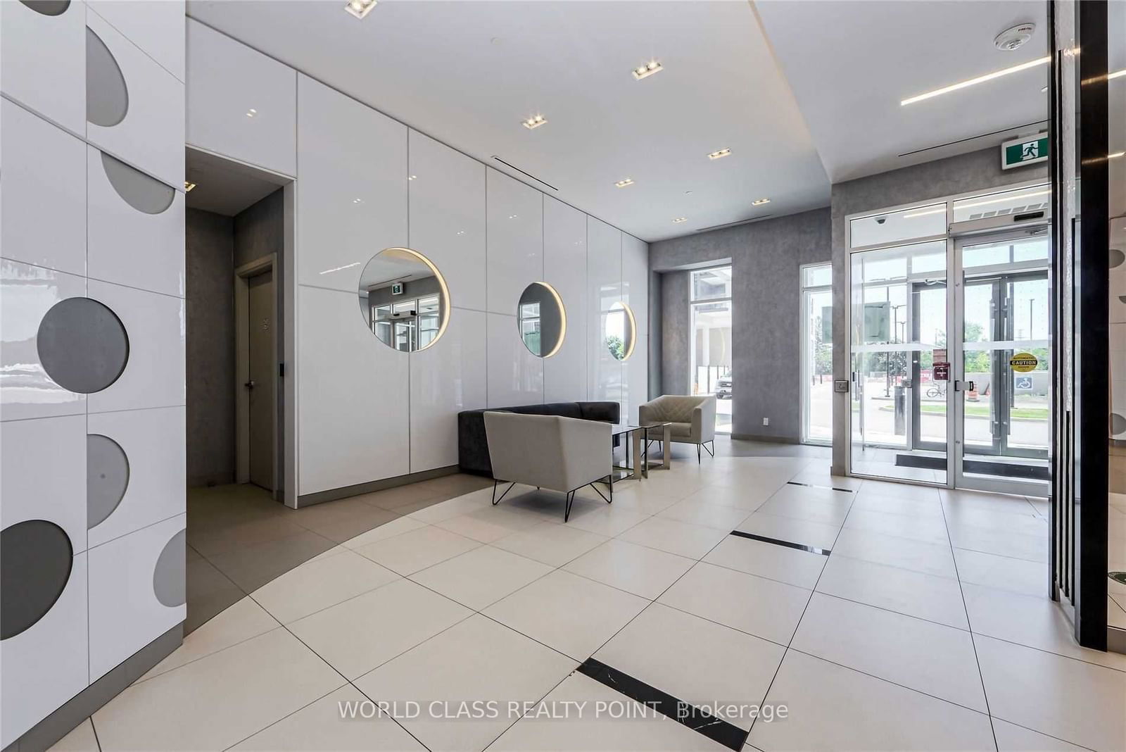 30 Meadowglen Pl, unit 517 for sale - image #3