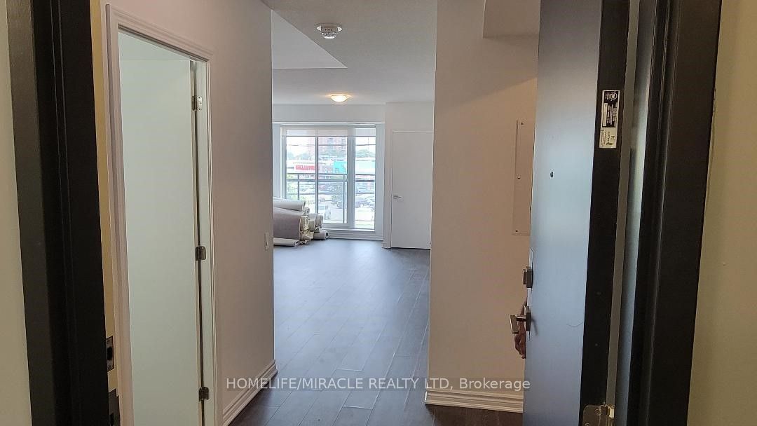 1 Falaise Rd, unit 221 for rent - image #10