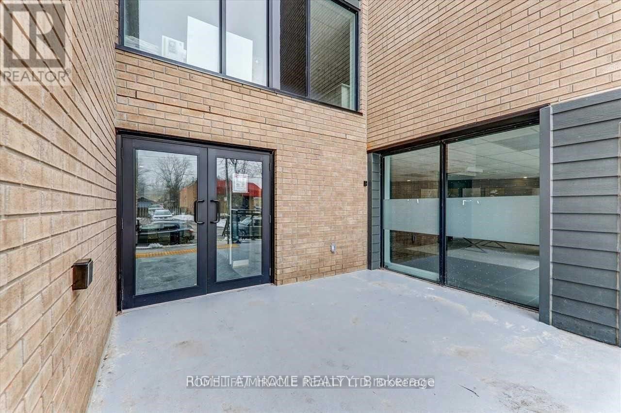 1 Falaise Rd, unit 221 for rent - image #2