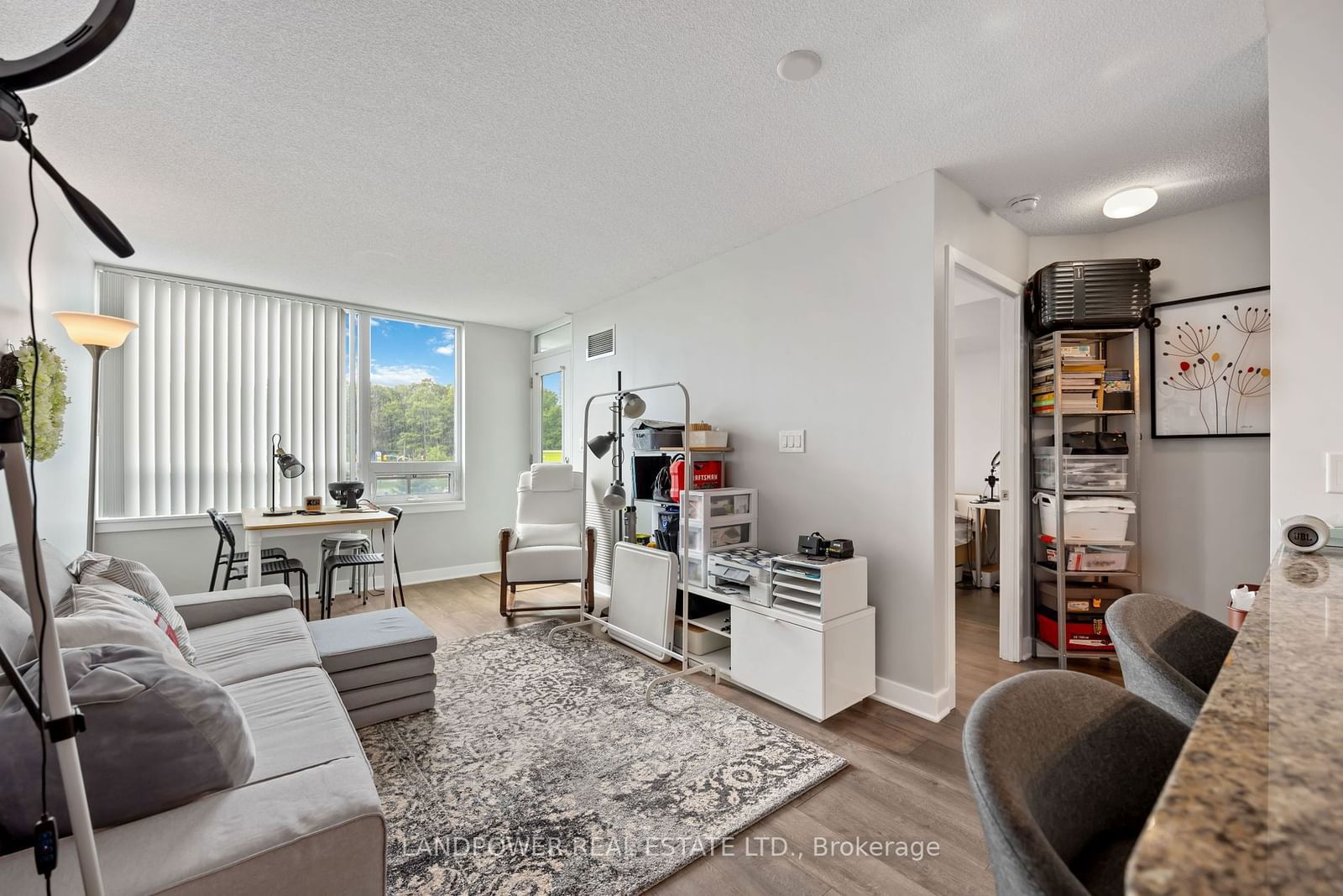 88 Grangeway Ave, unit 510 for sale - image #2