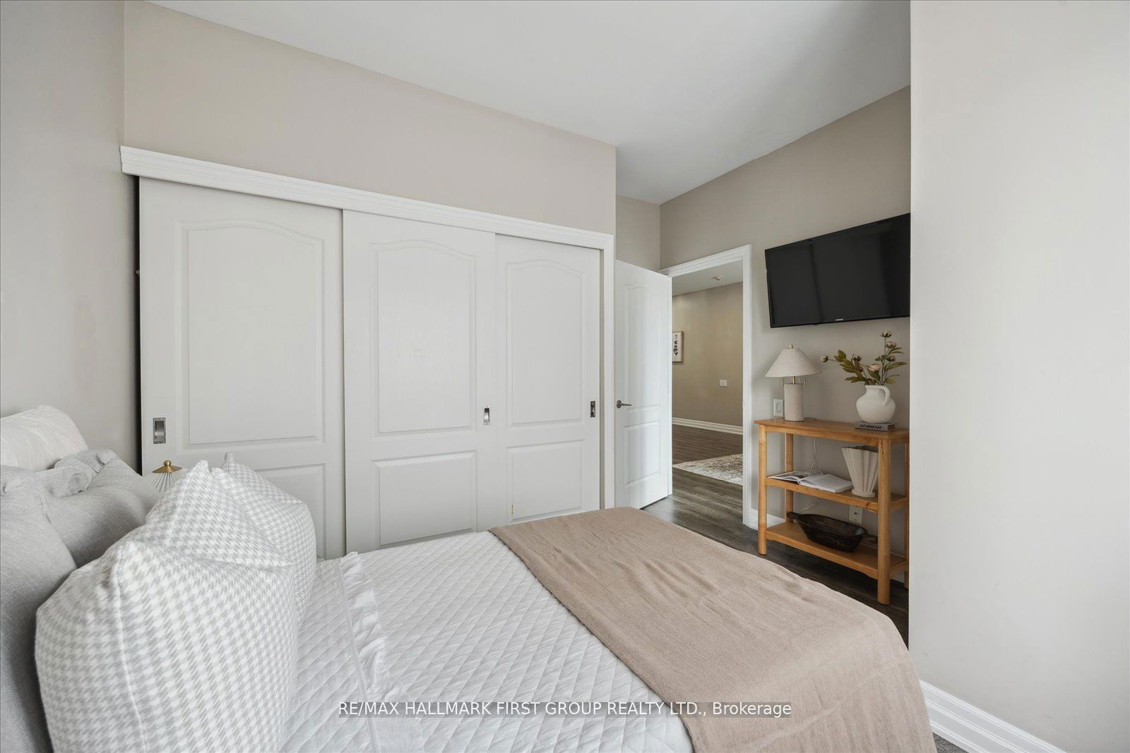 44 Bond St, unit 602 for sale - image #14