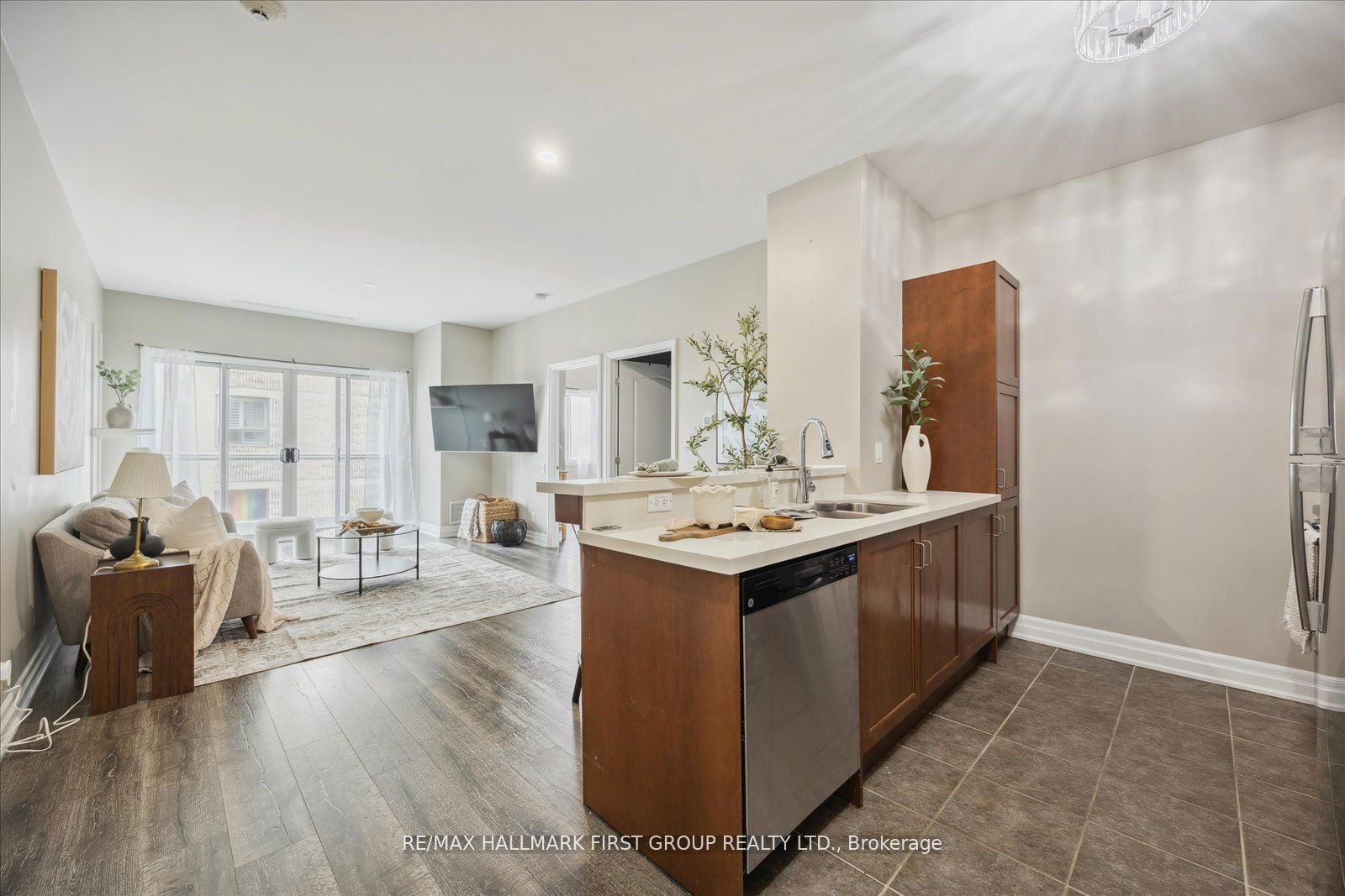 44 Bond St, unit 602 for sale - image #6