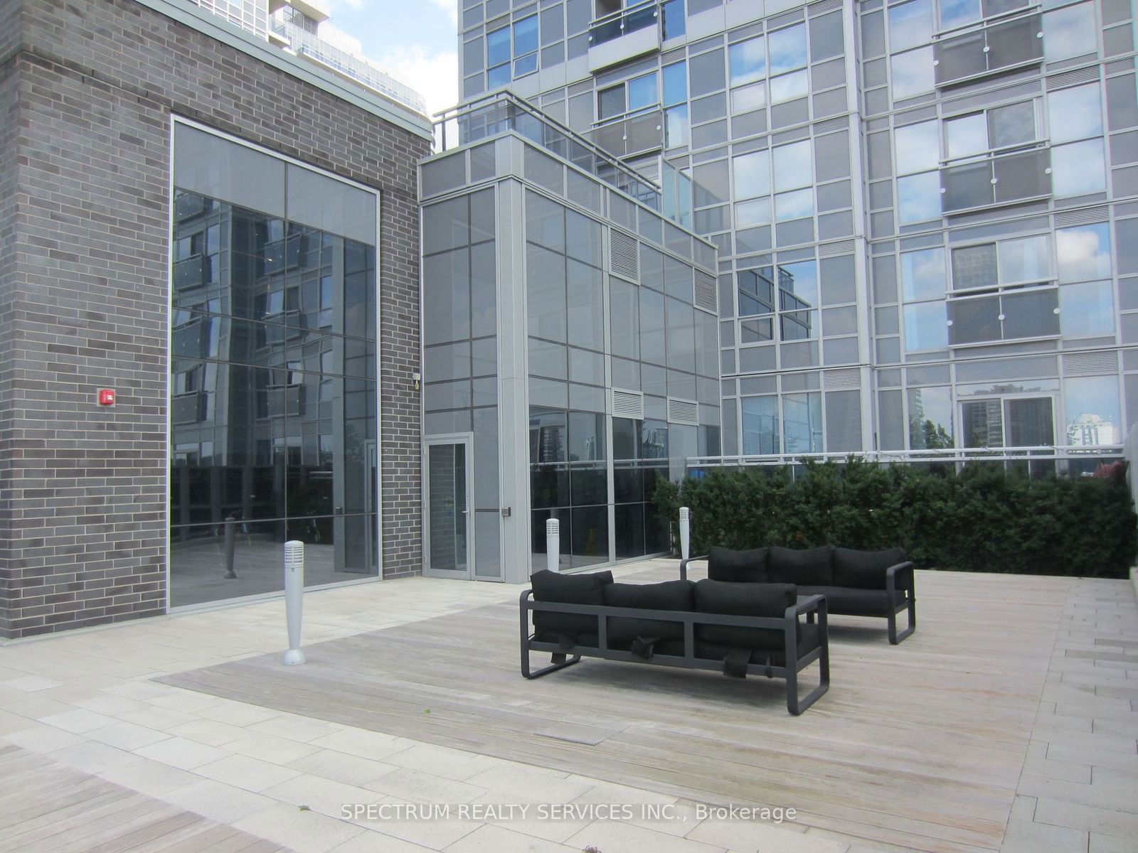 255 Village Green Sq, unit 309 for rent - image #14