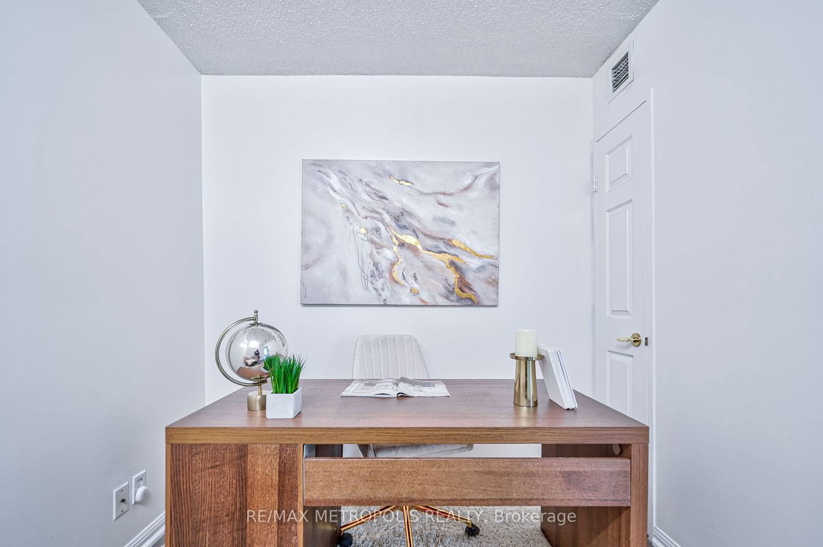 11 Lee Centre Dr, unit PH109 for sale - image #25