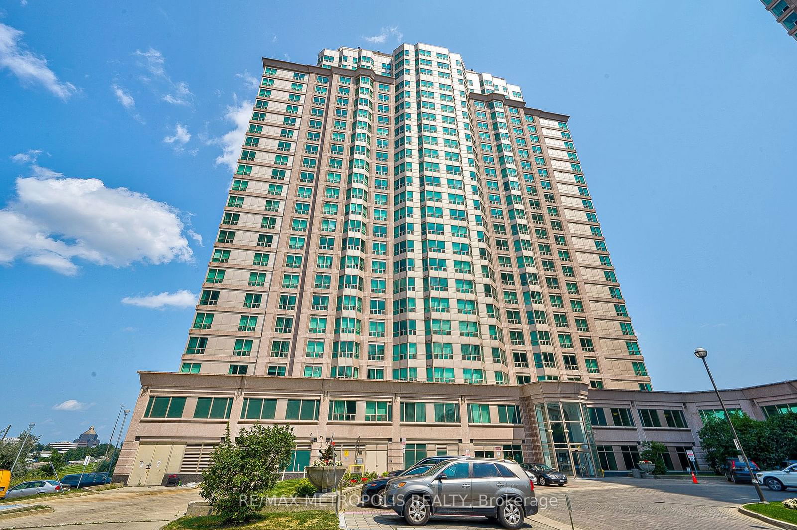 11 Lee Centre Dr, unit PH109 for sale