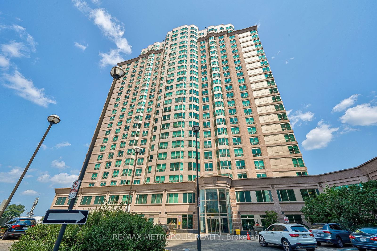 11 Lee Centre Dr, unit PH109 for sale