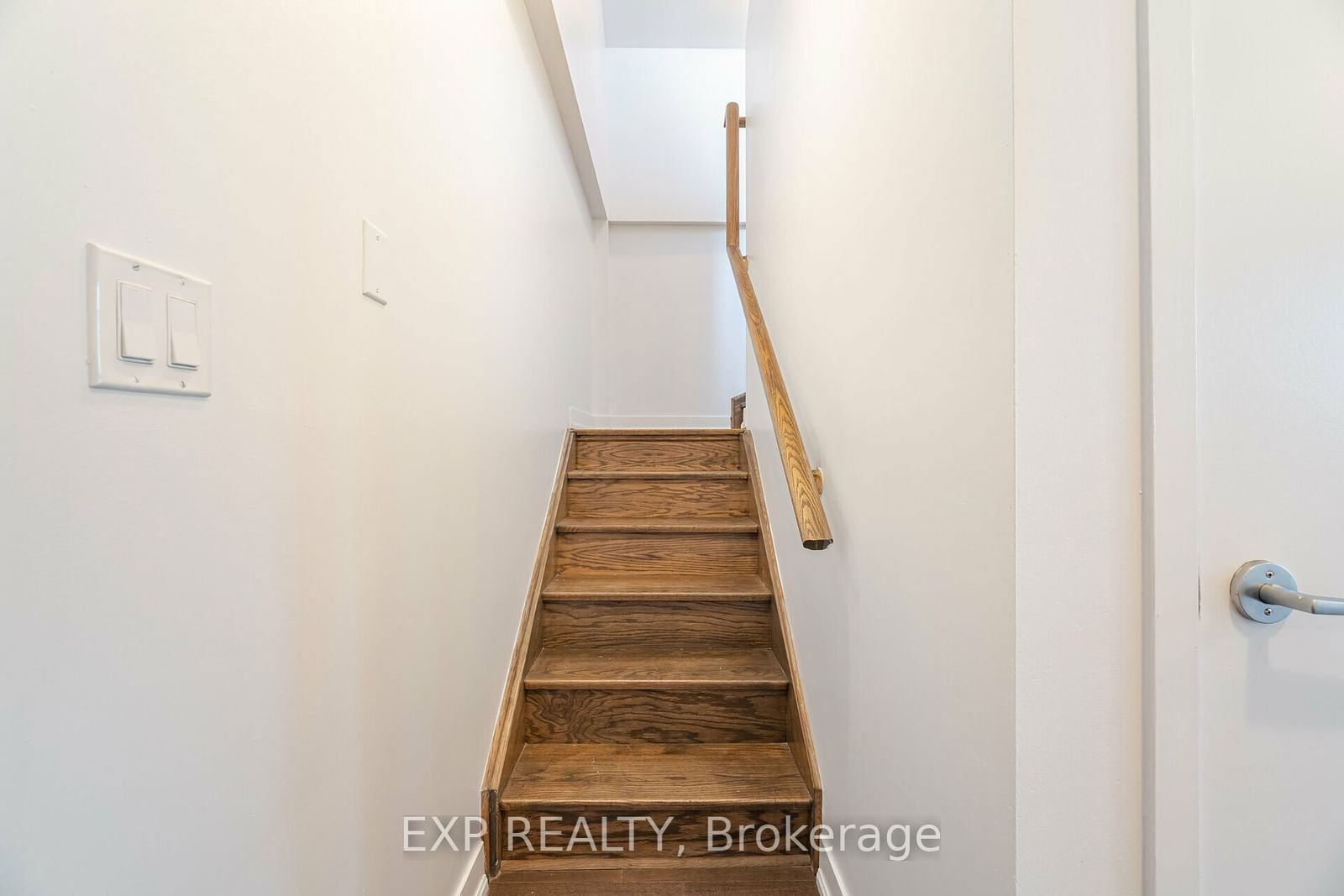 201 Carlaw Ave, unit 230 for sale - image #23