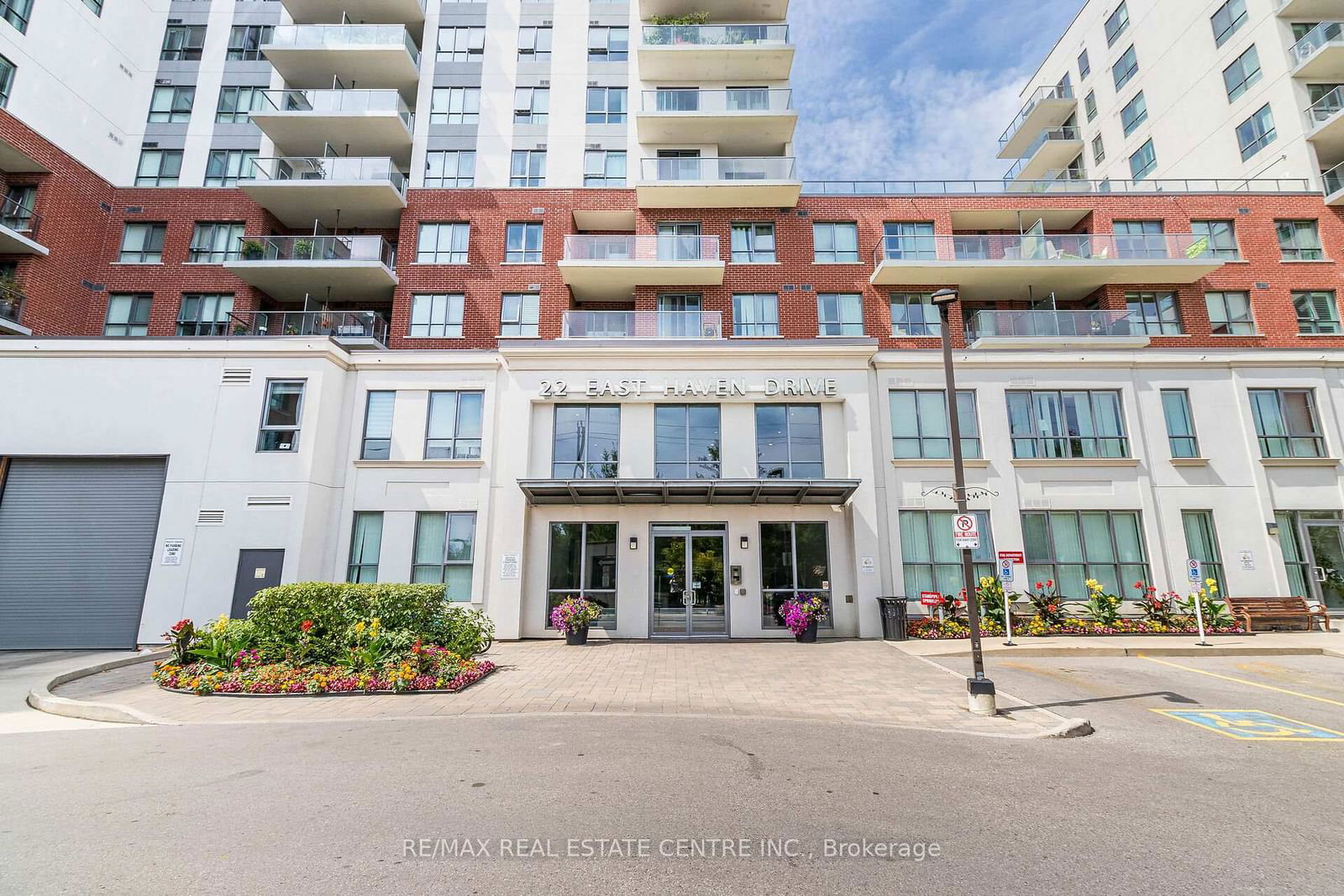 22 East Haven Dr, unit 306 for sale - image #2