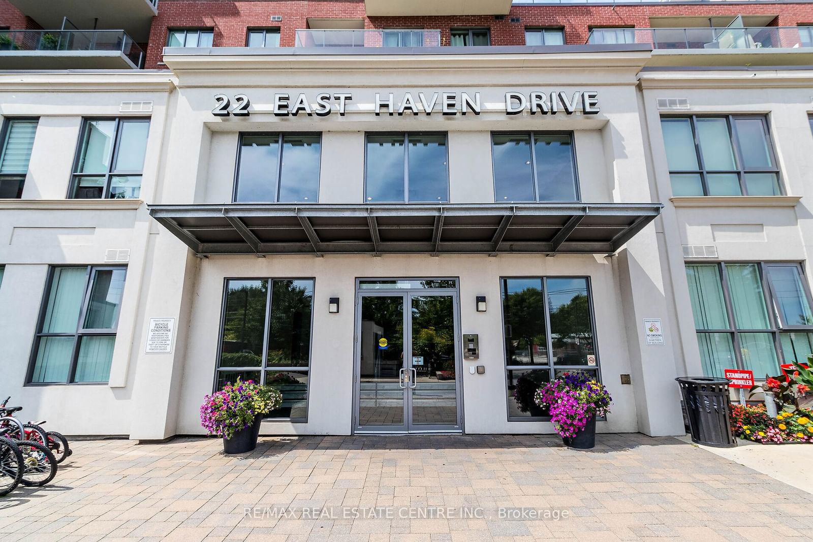 22 East Haven Dr, unit 306 for sale - image #3