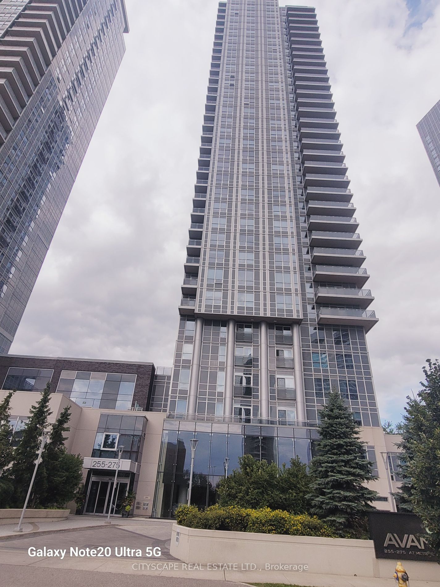 275 Village Green Sq, unit 2920 for sale - image #3