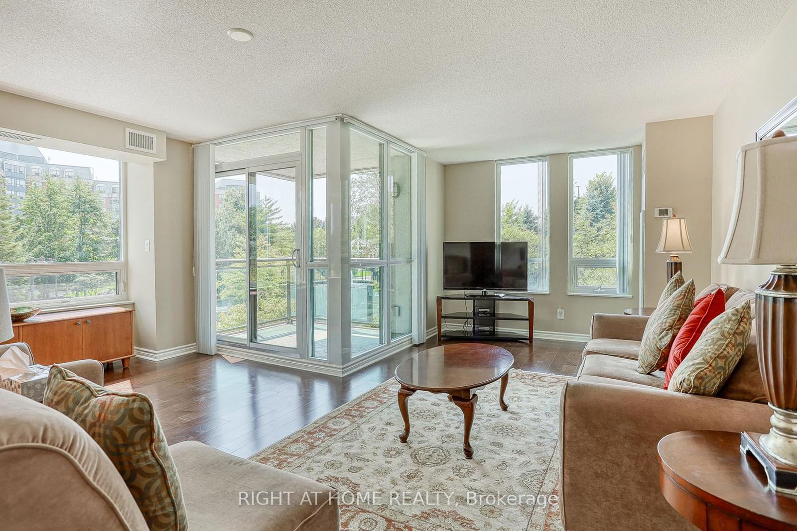 88 Grangeway Ave, unit 209 for sale - image #14